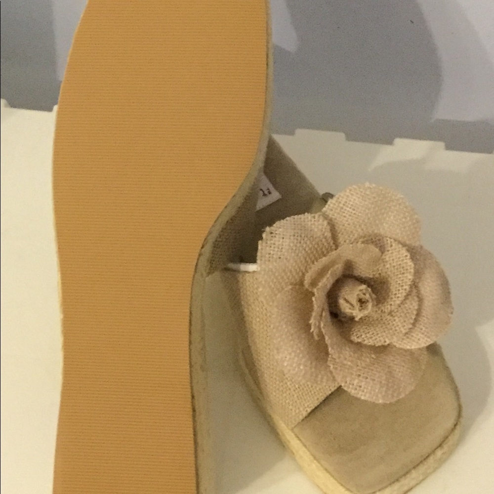 Women’s Sandals by Two Lips NWT